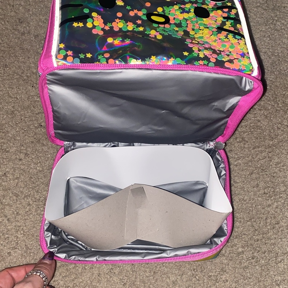 Hello Kitty Confetti 🎉 Lunch Box - Picture 5 of 7